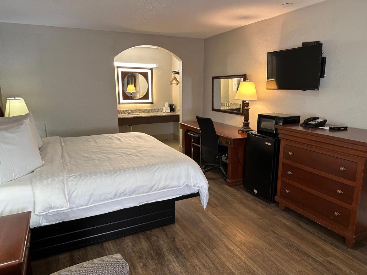 Nation'S Inn Of Wake County - Raleigh Crabtree Экстерьер фото